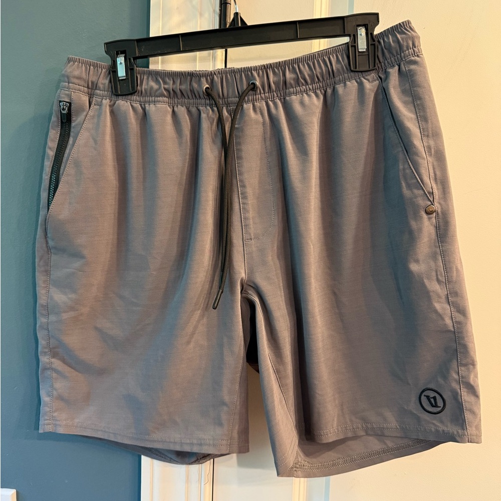 Vuori Mens 7” Lined Athletic Shorts